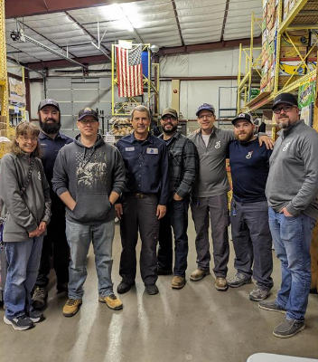 Employees volunteering from a General Mills manufacuturing facility